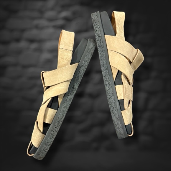 TOD’s T Timeless Tan Sandals with Black Sole - Picture 11 of 12